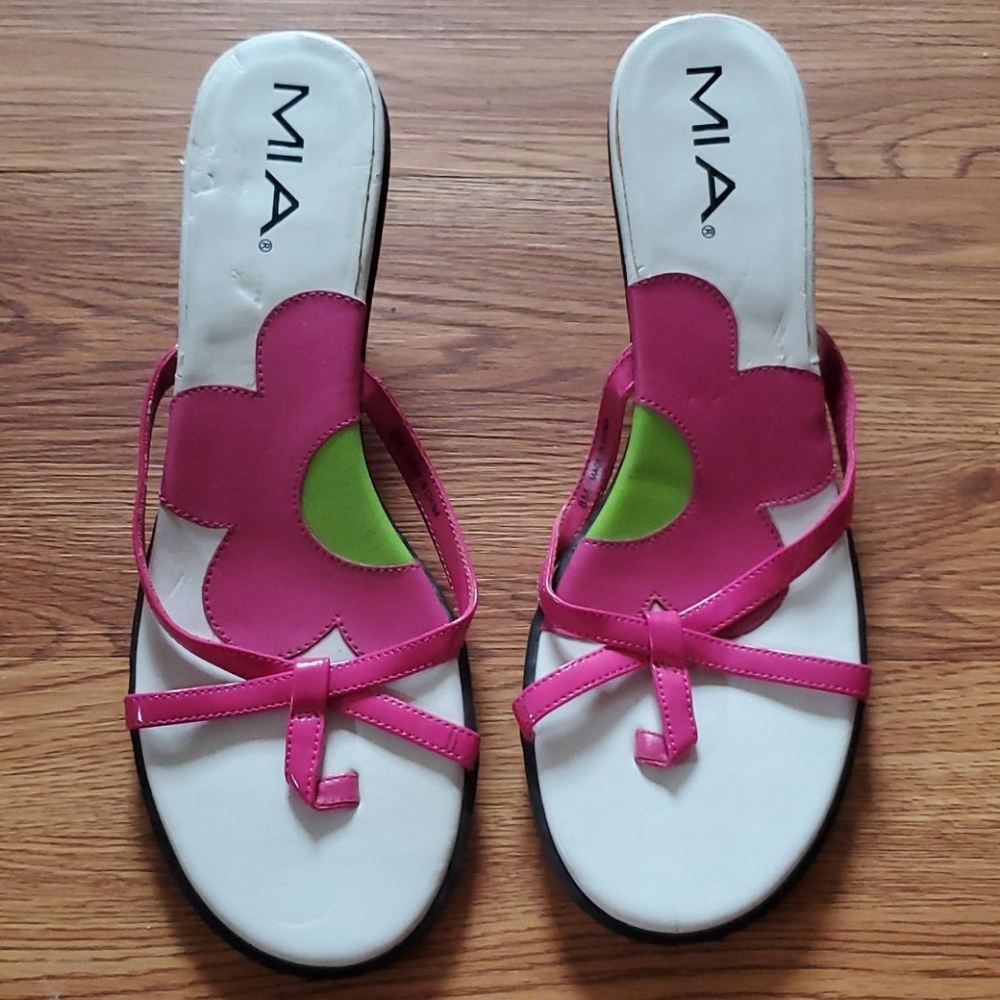 Mia Flower Heels - Picture 4 of 8